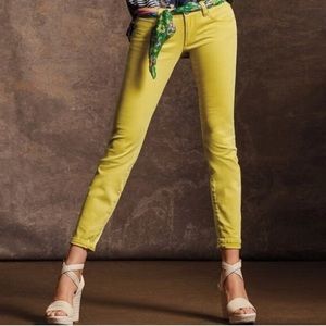 CAbi Curvy Skinny Citron Yellow Jeans Size 10